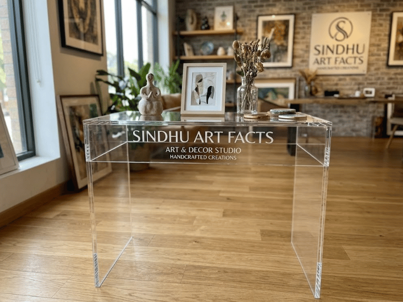 Modern Acrylic Tables and Custom Acrylic Furniture